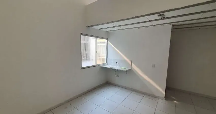 Kitnet / Stúdio para alugar na Avenida Vicente de Carvalho, 1652, Vila da Penha, Rio de Janeiro