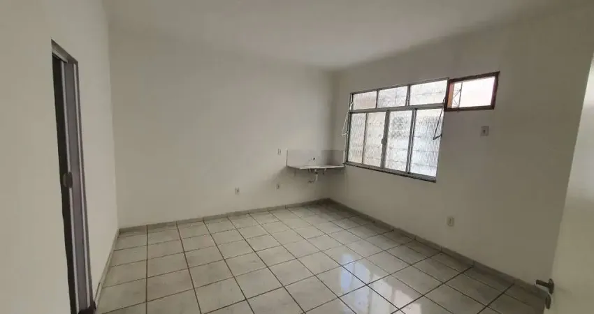 Kitnet / Stúdio para alugar na Avenida Vicente de Carvalho, 1652, Vila da Penha, Rio de Janeiro