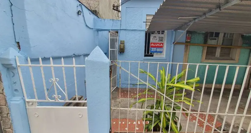 Casa com 2 quartos para alugar na Rua Barão de Melgaço, 936, Cordovil, Rio de Janeiro