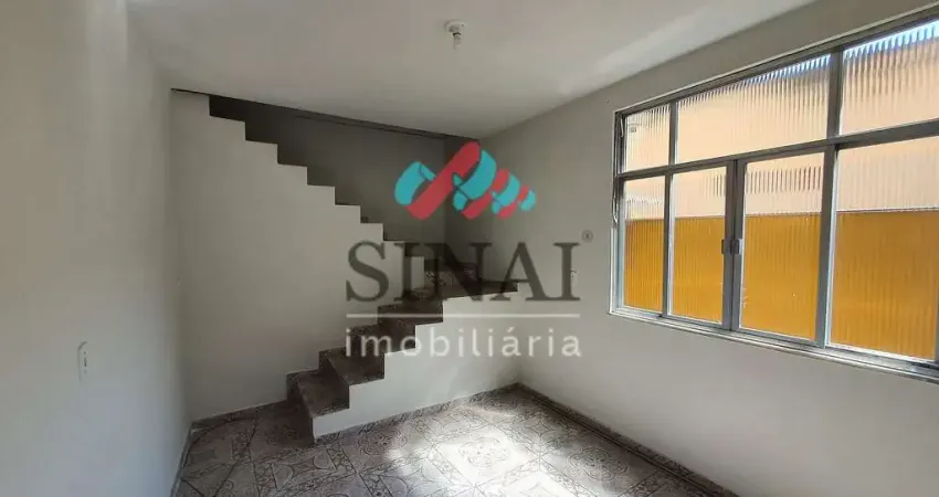 Casa com 2 quartos para alugar na Rua Cimbres, Coelho Neto, Rio de Janeiro