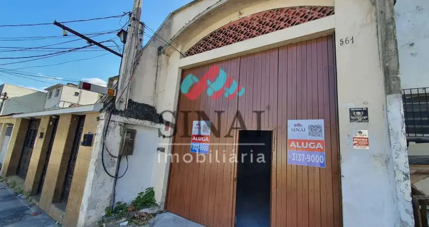 Barracão / Galpão / Depósito para alugar na Avenida Camões, Penha, Rio de Janeiro