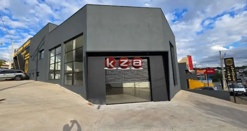 Salão Comercial para Locação em Valinhos-SP, Bairro Santa Marina, 1 Sala, 3 Banheiros, 330m². Aproveite!