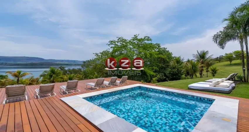 Luxuosa mansão de 5 quartos e 5 suítes na Zona Rural de Delfinópolis-MG: 1.402m², 3 salas, 7 banheiros e 50 vagas de garagem.