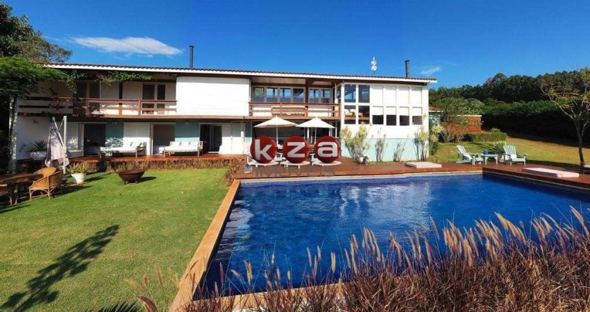 Luxuosa mansão de 4 quartos e 2 suítes com 24 vagas de garagem no Parque São Jorge, Avaré-SP: 800m² de pura elegância!