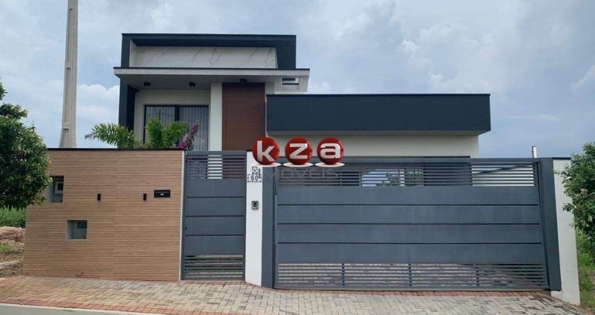 Casa à venda no Bairro Pinheirinho em Vinhedo com 2 quartos sendo 1 suíte, 2 vagas, 149 m². Aproveite!