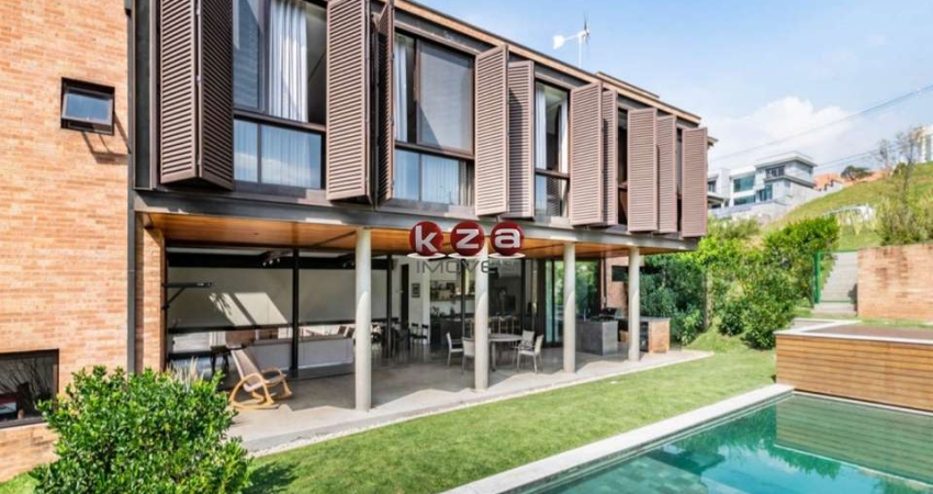 Casa de Luxo à Venda em Valinhos-SP,  Condomínio Villa Lombarda: 6 Quartos, 5 Suítes, 3 Salas, 7 Banheiros, 504m² - Imperdível!