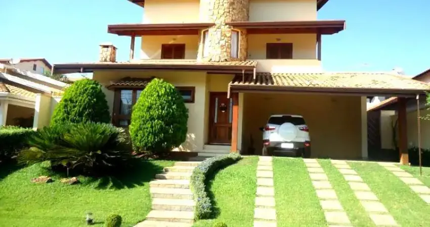 Ampla casa com 3 dormitórios Condomínio Terras do Caribe Valinhos