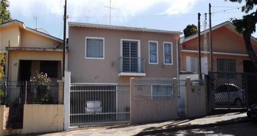 Casa à venda em Valinhos-SP: 2 quartos, 1 suíte, 2 salas, 2 banheiros, 2 vagas, 217m² no Residencial Fazenda São José!