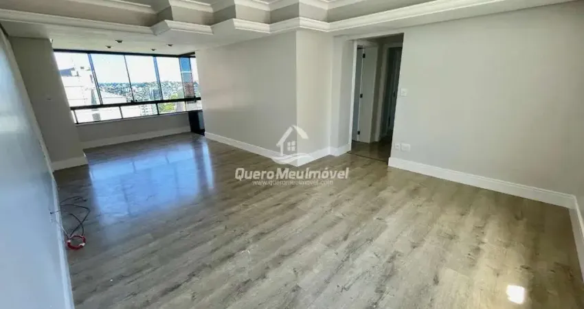Apartamento com 3 quartos à venda na Rua Duque de Caxias, 2128, Madureira, Caxias do Sul