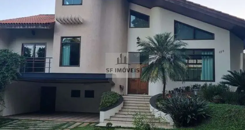 Belíssima casa de 392m², 4 suítes, para locação, no Granja Olga 3