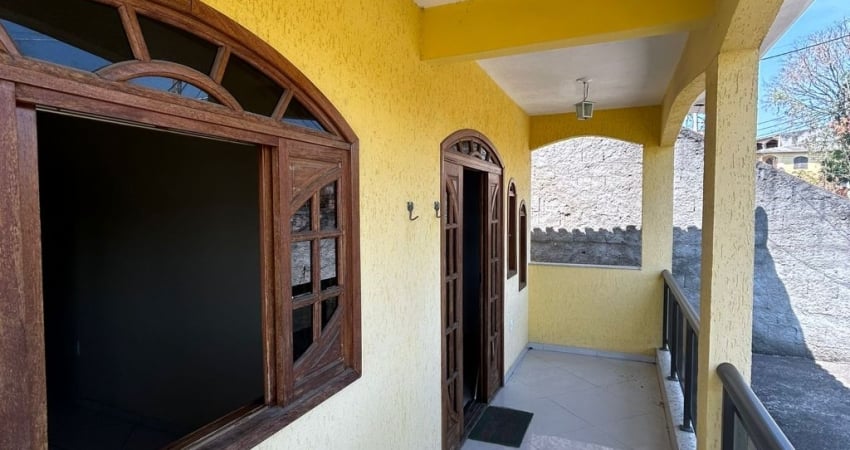 Casa à venda com 05 quartos, 4 banheiros Sacramento São Gonçalo/RJ.