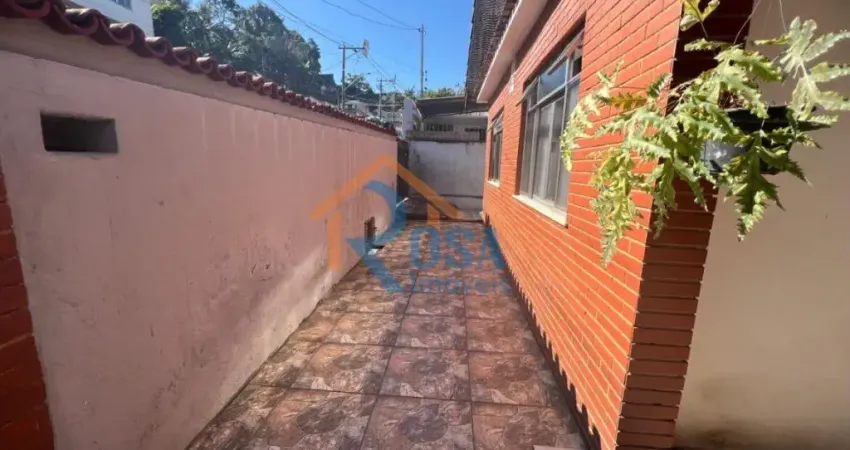 A Casa Espaçosa dos Seus Sonhos: 4 Quartos no Coração do Mutuá, SG!