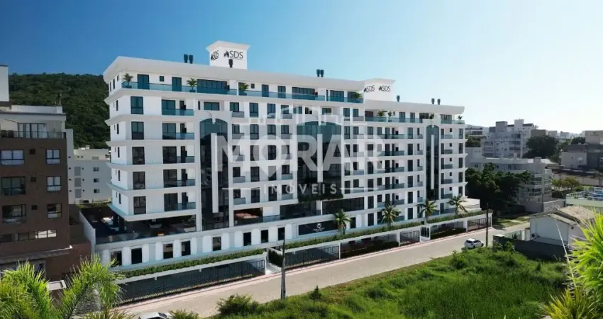 Palm beach home club bombinhas condomínio residencial completo, com estrutura de lazer e bem-estar integrado à natureza! o palm beach home club é um condomínio residencial situado em uma das áreas m