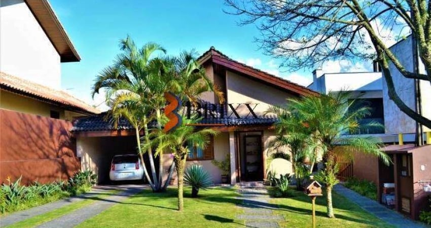 CASA TÉRREA MOBILIADA  , COM 03 QUARTOS Á VENDA -ARUJÁ