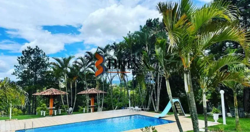 CHÁCARA EM IGARATÁ À VENDA, COM 21.000M2, 08 QUARTOS, LAGO E PISCINA