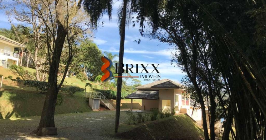 CHÁCARA EM CONDOMÍNIO COM 5.000 M² Á VENDA COM 04 SUÍTES E PISCINA - ARUJÁ