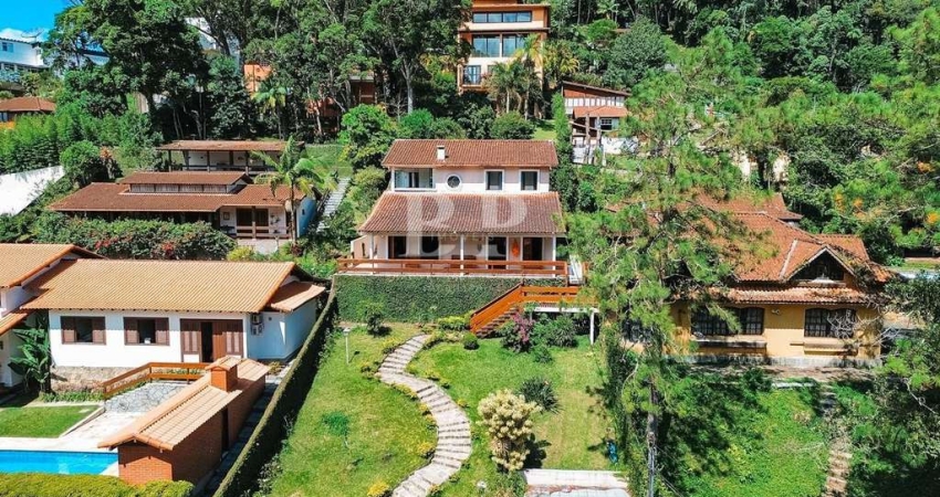 Casa em Condomínio para Venda em Teresópolis, Carlos Guinle, 4 dormitórios, 1 suíte, 3 banheiros, 2 vagas