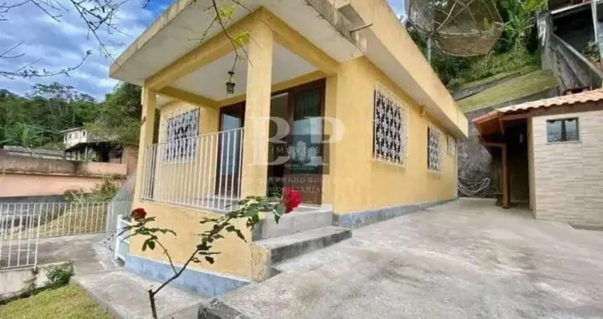 Casa para Venda em Teresópolis, Vila Muqui, 2 dormitórios, 1 suíte, 2 banheiros, 1 vaga