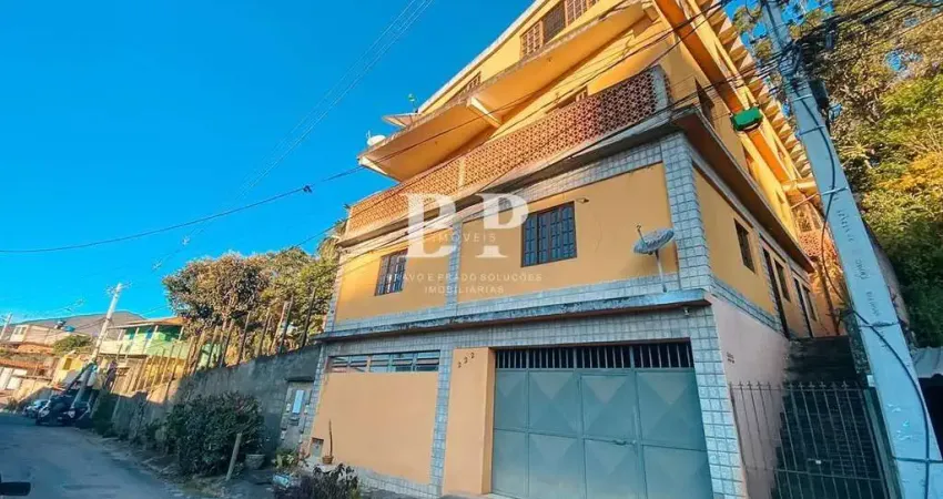 Casa para Venda em Teresópolis, Fazendinha, 4 dormitórios, 1 suíte, 5 banheiros, 2 vagas