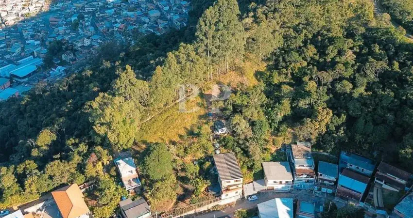 Terreno à venda na JENTIL CARVALHO, 544, Fazendinha, Teresópolis