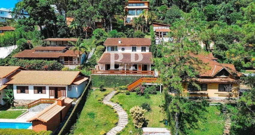 Casa em Condomínio para Locação em Teresópolis, Carlos Guinle, 4 dormitórios, 1 suíte, 3 banheiros, 1 vaga
