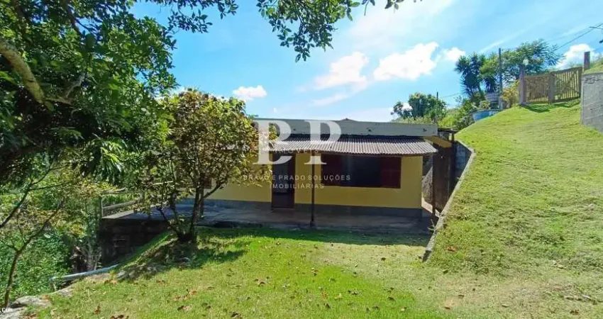 Casa para Venda em Teresópolis, Fazenda Suiça, 2 dormitórios, 1 banheiro, 2 vagas
