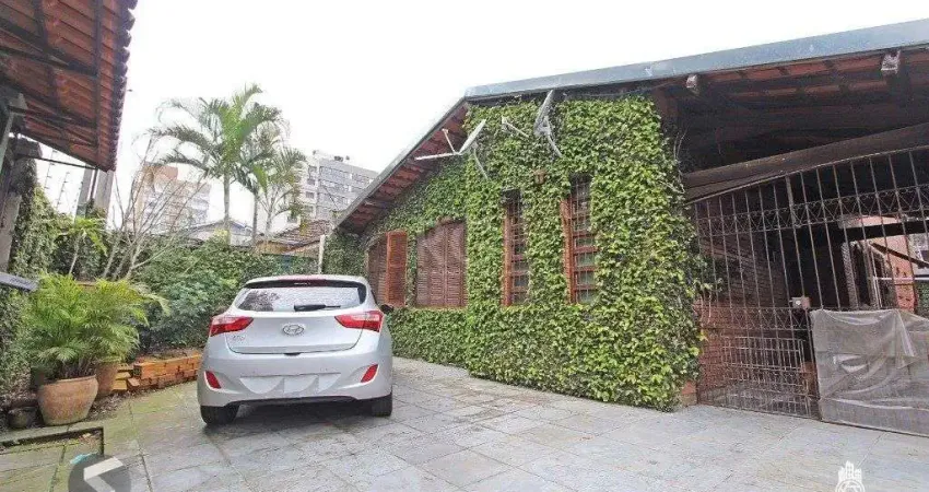 Casa para venda - 381m², 3 dormitórios, sendo 1 suites, 4 vagas - tristeza