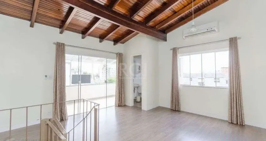 Cobertura semi mobiliada com 2 dormitórios, terraço com churrasqueira e 1 vaga de garagem no bairro Santo Antonio
