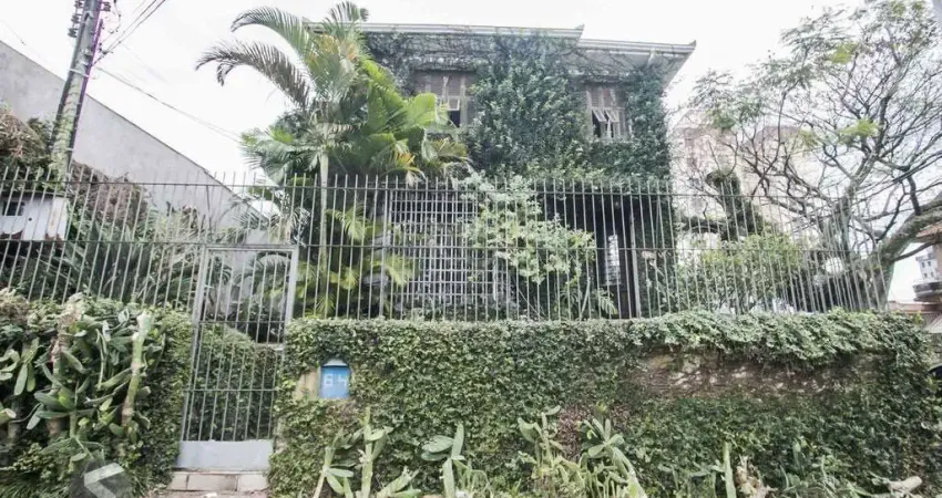 Casa com 4 quartos à venda na Rua Carazinho, 141, Petrópolis, Porto Alegre