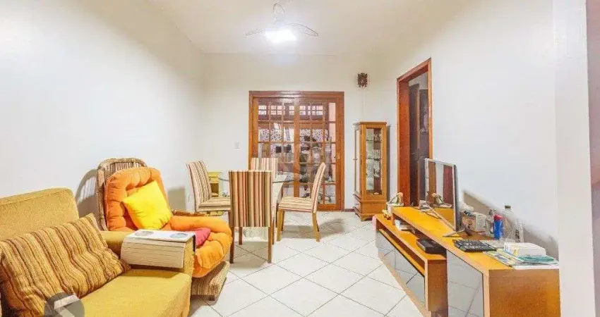 Casa 160m² - 3 dormitórios, 1 suíte, churrasqueira, terraço e 2 vagas de garagem no guarujá