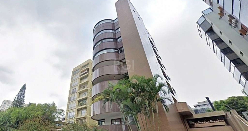 Cobertura para Venda - 327m², 3 dormitórios, sendo 3 suites, 5 vagas - Petrópolis