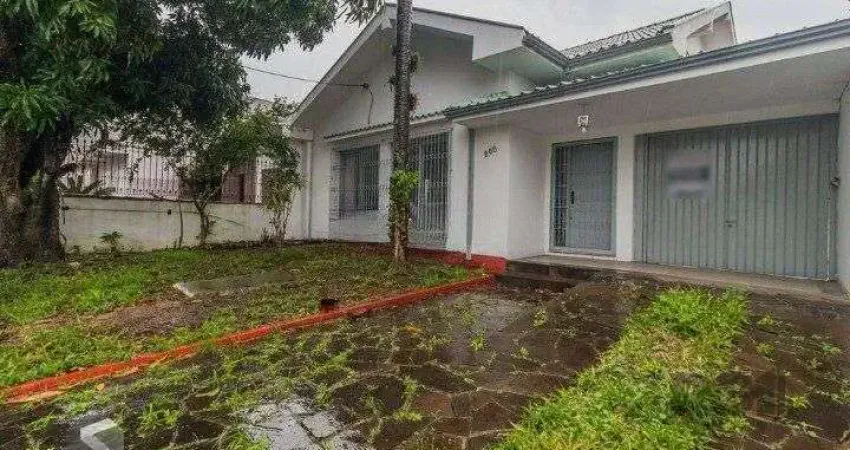 Casa com 4 quartos à venda na Rua Beberibe, 300, São Sebastião, Porto Alegre