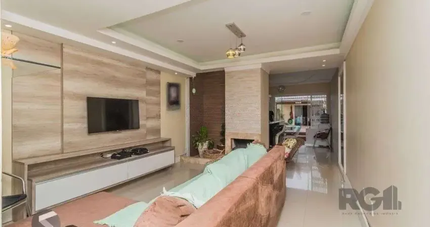 Casa com 3 quartos à venda na Rua Danton Krás Borges, 143, Guarujá, Porto Alegre