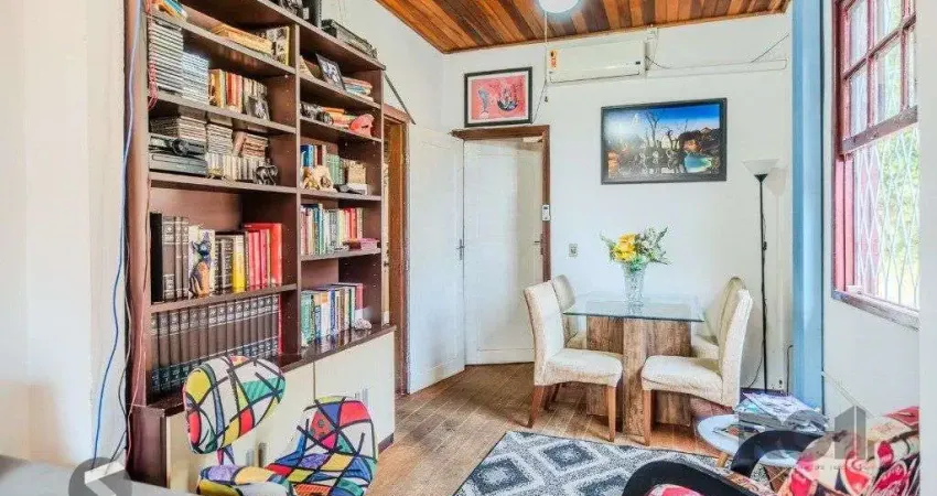 Casa com 2 quartos à venda na Rua Cangussu, 685, Nonoai, Porto Alegre