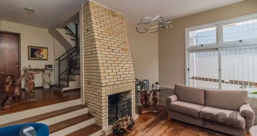 Casa com 3 quartos à venda na Rua Márcio Dias, 561, Nonoai, Porto Alegre