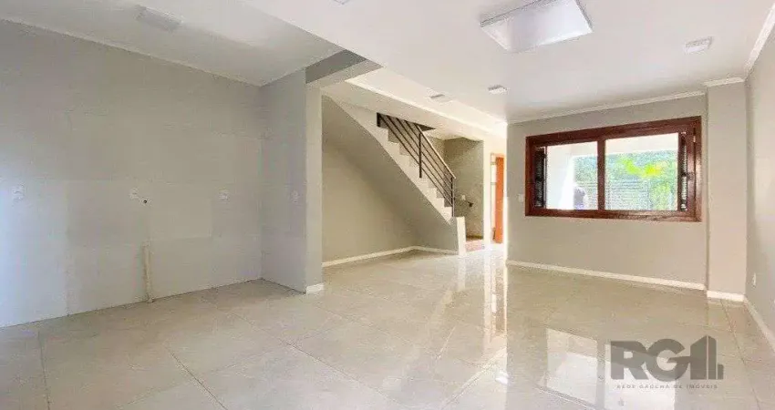 Casa com 3 quartos à venda na Rua Ronaldo Molina de Quadros, 476, Mário Quintana, Porto Alegre