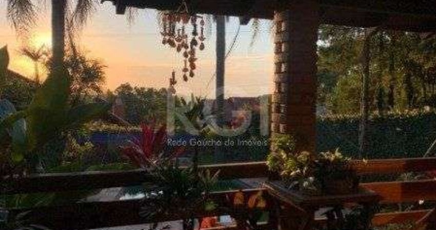 Casa para Venda - 191.25m², 3 dormitórios, sendo 2 suites, 3 vagas - Lomba Grande