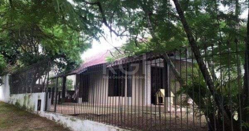 Casa para Venda - 147m², 3 dormitórios, sendo 1 suites, 2 vagas - Ideal