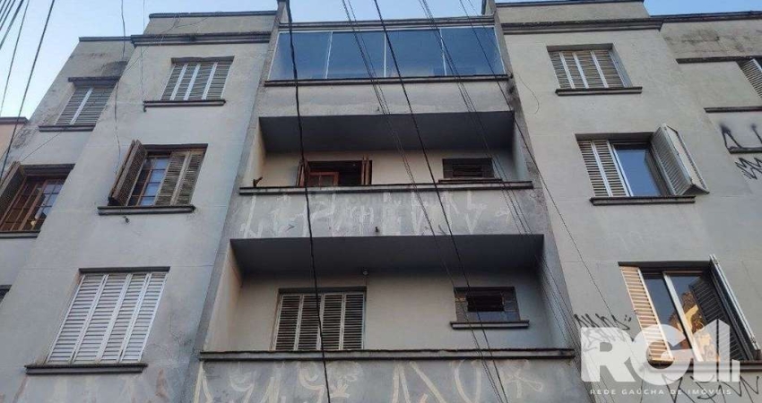 Apartamento a venda com 3 dormitórios, com sacada, de frente. Rua 24 de Outubro Auxiliadora.