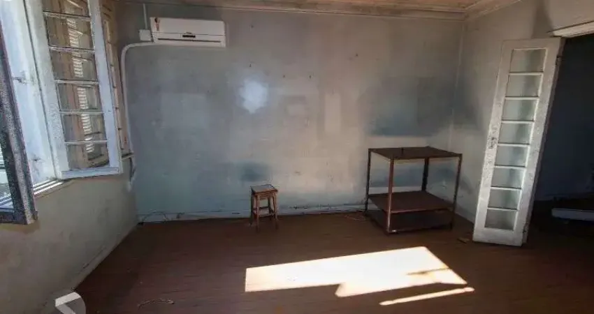 Casa com 5 quartos à venda na Rua Tiradentes, 168, Independência, Porto Alegre