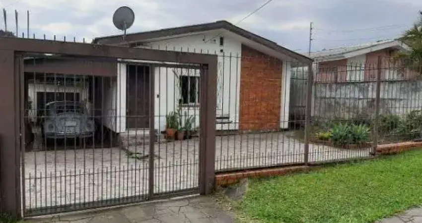 Casa para Venda - 220m², 3 dormitórios, 3 vagas - Santa Tereza