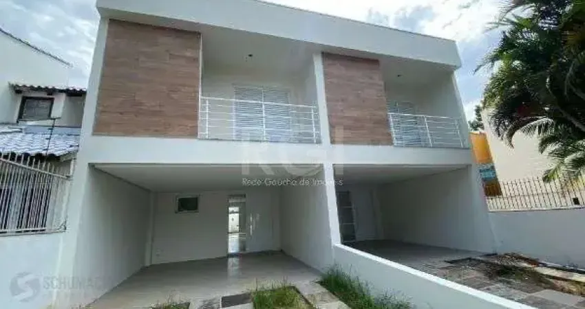 Casa para Venda - 137m², 3 dormitórios, sendo 1 suites, 2 vagas - Imperial Parque