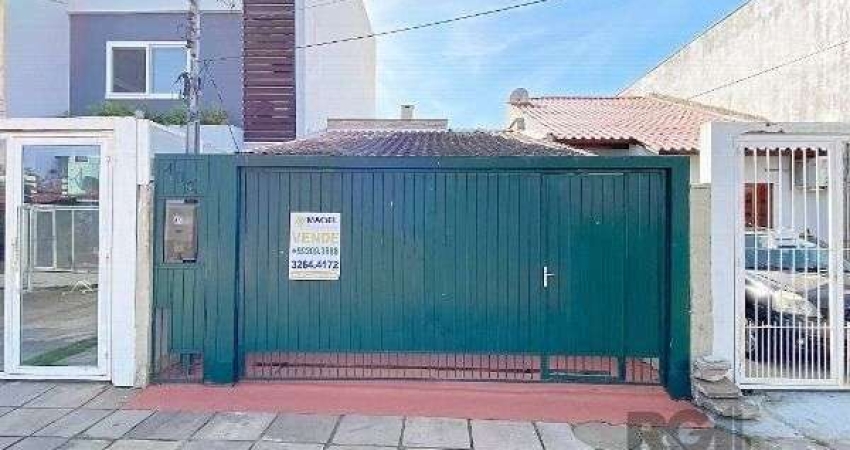 Casa em Porto Alegre, no bairro Aberta dos Morros, com 2 dormitório(s), e 2 banheiros, à venda.