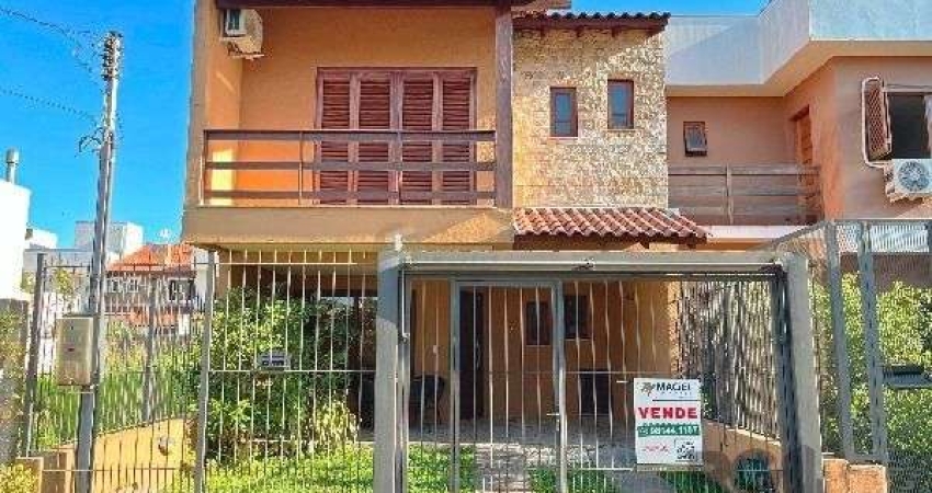 Casa em Porto Alegre, no bairro Hípica, com 3 dormitório(s), e 3 banheiros, à venda.
