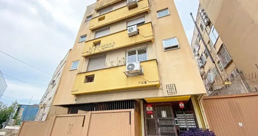 Cobertura de dois dormitórios e dois banheiros, próximo ao hospital moinhos de vento e shopping total, bairro floresta em porto alegre.