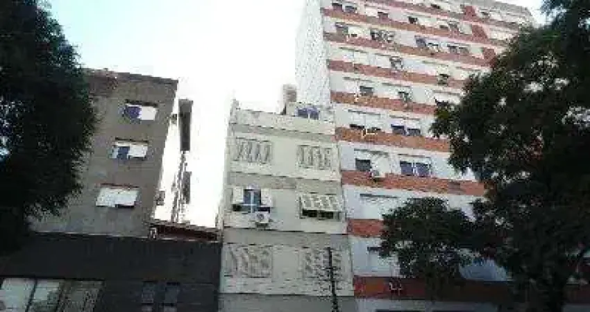 Apartamento de 1 dormitório, REFORMADO - Cód. RP342815
