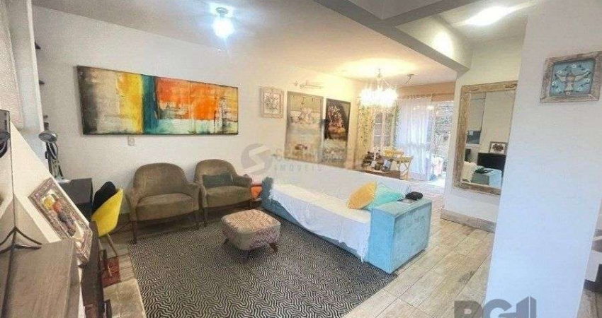Casa em Condomínio em Mário Quintana