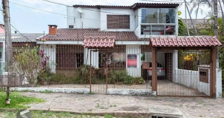 Casa para venda - 149.99m², 6 dormitórios, sendo 2 suites, nonoai