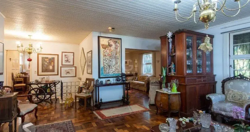 Casa para venda - 192m², 4 dormitórios, sendo 3 suites, 4 vagas - tristeza