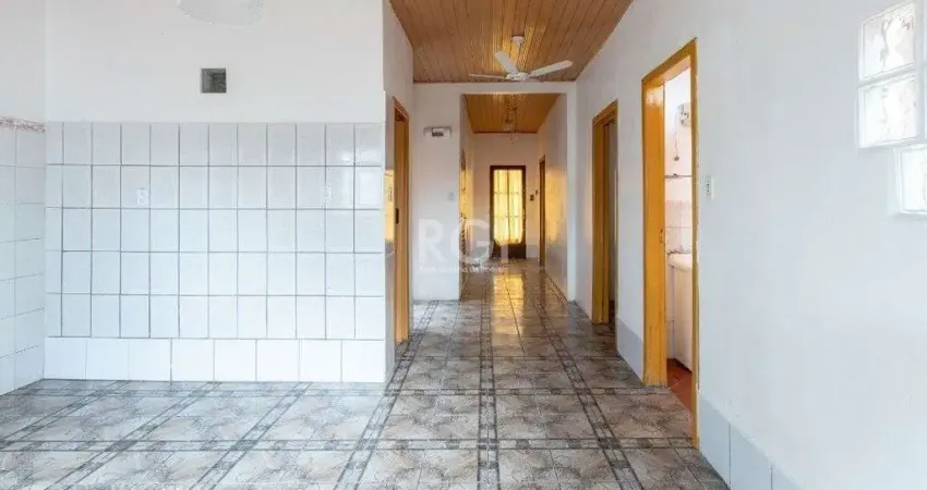 Casa para Venda - 50m², 2 dormitórios, 1 vaga - Cavalhada